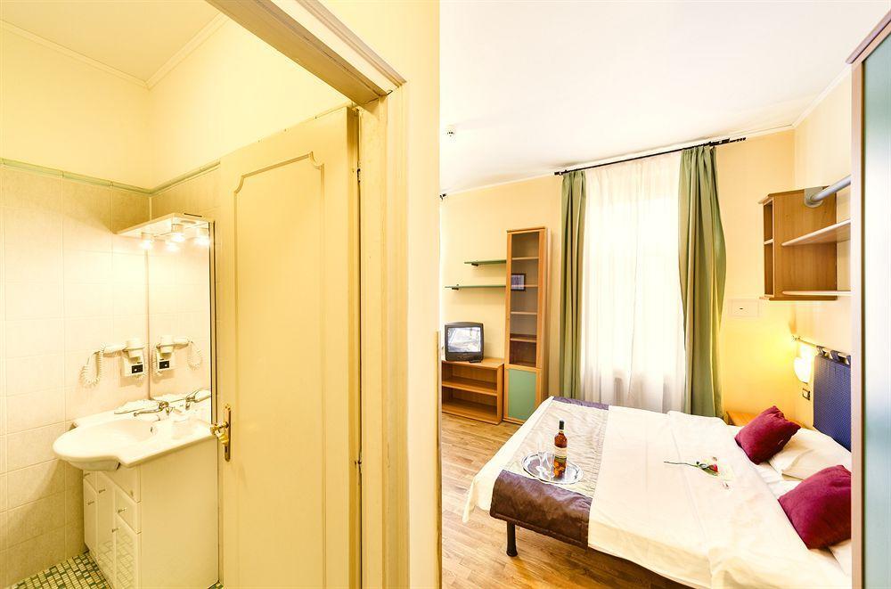 Central Hotel Tiepolo Praga Exterior foto